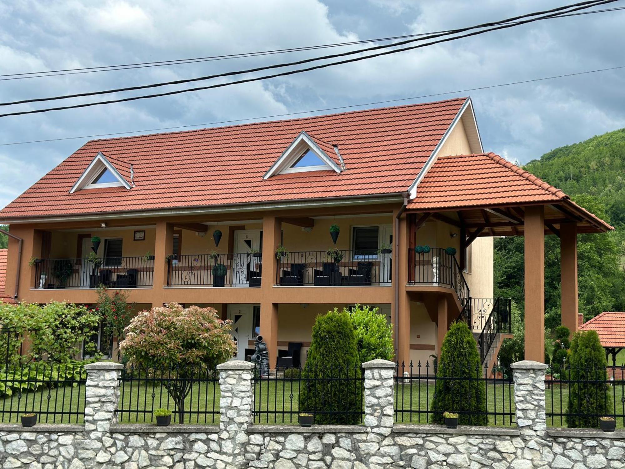 Casa Antonia Hotel Chiscau Eksteriør billede